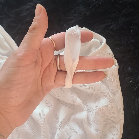 White romper - Picture 4 of 4